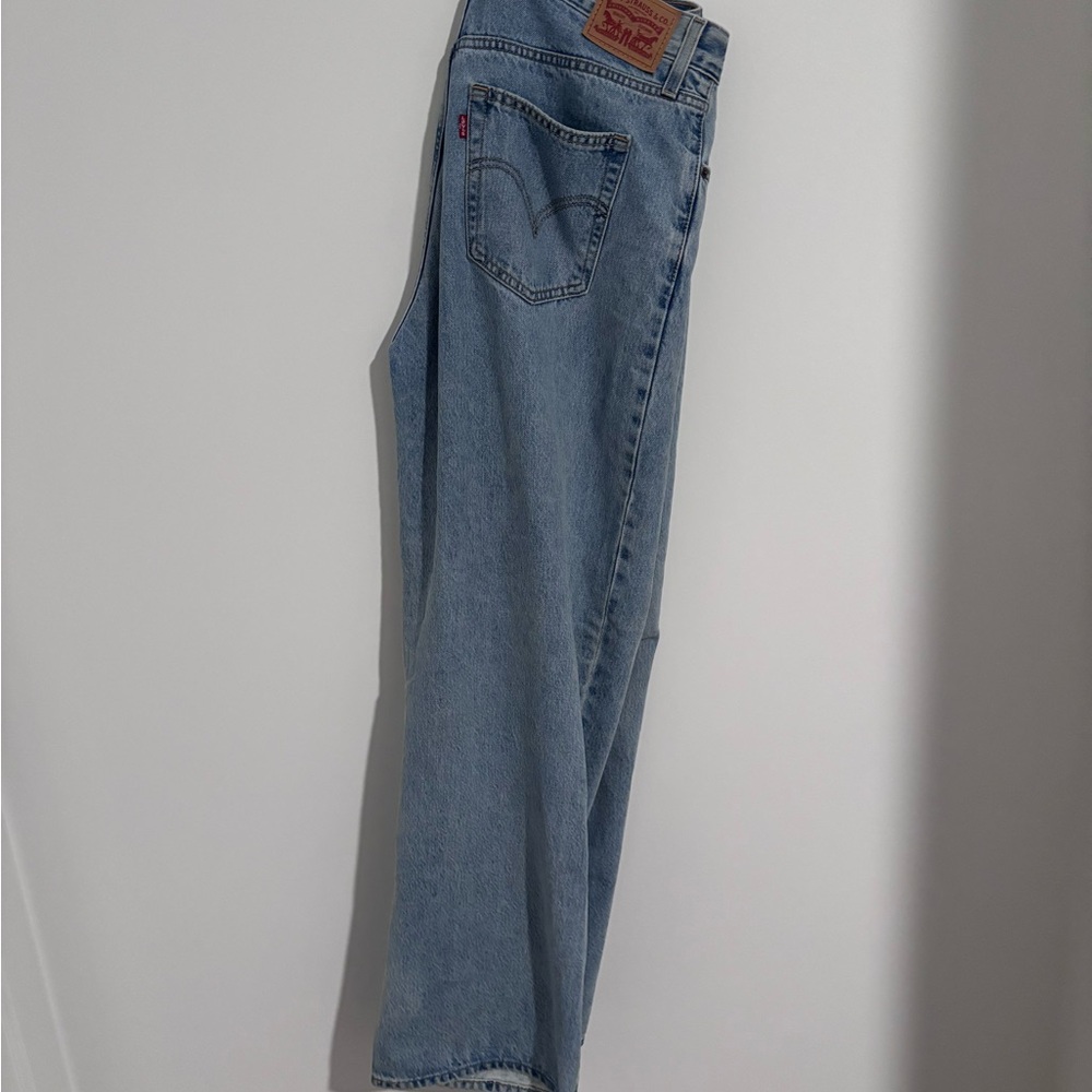 ♥️SOLD♥️Levi's Light Wash Women’s High Waist Straight Leg | 32